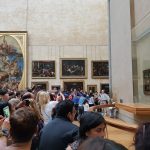 Bảo tàng Louvre mở cửa lại sau dịch Covid-19: Du khách không cần chen nhau ngắm Mona Lisa Trước đây, khách tham quan phải chen nhau để được ngắm bức tranh 'Mona Lisa' /// ẢNH: TỐ TÂM