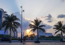 Thực hư đề xuất mở ‘phố đèn đỏ’ ở Đà Nẵng để kích cầu du lịch Đà Nẵng rất cần khu phố đi bộ về đêm cho du khách