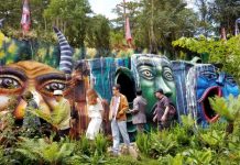 Khu du lịch Quỷ Núi ở Lâm Đồng gây tranh cãi vì nhiều tượng quái dị Khách tham quan Khu du lịch Quỷ Núi /// Ảnh: Lâm Viên