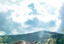 Tảng đá nguyên khối khổng lồ hút giới trẻ check-in ở Đắk Lắk da voi yang tao anh 1