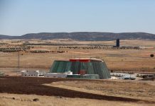 Câu chuyện bí ẩn đằng sau 9 sân bay bị bỏ hoang Câu chuyện bí ẩn đằng sau 9 sân bay bị bỏ hoang - Ảnh 1.