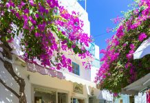 Giảm 90% giá vé máy bay, hàng không Hy Lạp quyết “hồi sinh” ngành du lịch nước này Giảm 90% giá vé máy bay, hàng không Hy Lạp quyết “hồi sinh” ngành du lịch nước này - Ảnh 1.