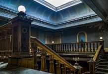 Những câu chuyện rùng rợn về “tòa dinh thự ma” nổi tiếng nhất Ireland Những câu chuyện rùng rợn về “tòa dinh thự ma” nổi tiếng nhất Ireland - Ảnh 1.