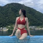 Nữ ca sĩ Hàn bị miệt thị vì mặc bikini, vướng ồn ào đời tư Seo Ji Soo bi chi trich vi dien bikini anh 1