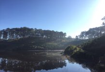 Bình minh mát lạnh như mùa xuân giữa núi rừng Phi Liêng Bình minh mát lạnh như mùa xuân giữa núi rừng Phi Liêng - Ảnh 1.