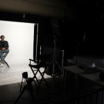 Sáng chế thời COVID-19: Họp nhóm bằng máy chiếu 3D ngay tại nhà Sáng chế thời COVID-19: Họp nhóm bằng máy chiếu 3D ngay tại nhà - Ảnh 1.