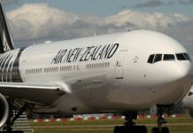 Điều gì xảy ra khi máy bay bị sét đánh trúng? Điều gì xảy ra khi máy bay bị sét đánh trúng - 2