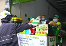 Muôn kiểu hàng quán đề phòng Covid-19 ở TP.HCM Muôn kiểu hàng quán đề phòng Covid-19 ở TP.HCM