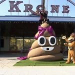 Rạp xiếc bán phân sư tử kiếm thu nhập mùa COVID-19 Rạp xiếc bán phân sư tử kiếm thu nhập mùa COVID-19 - Ảnh 1.