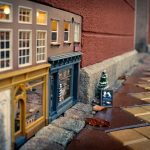 Đáng yêu “lạc lối”, những cửa hàng tí hon cho chuột trên đường phố Thụy Điển Đáng yêu “lạc lối”, những cửa hàng tí hon cho chuột trên đường phố Thụy Điển - Ảnh 1.