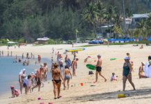Thái Lan sẽ đón khách nước ngoài đến Phuket từ tháng 10 Thái Lan sẽ đón khách nước ngoài đến Phuket từ tháng 10 - Ảnh 1.