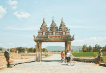 Nơi nào ở Việt Nam còn được gọi là hồ nước trời?