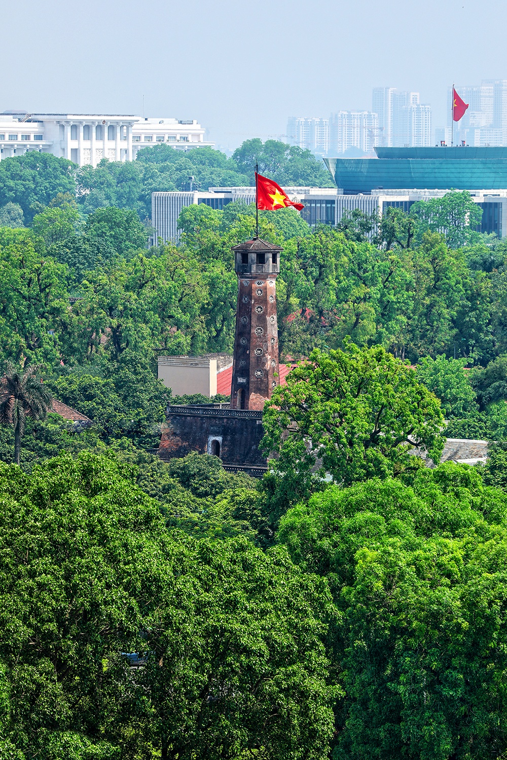 Ve dep ba thanh pho Ha Noi Da Nang TPHCM anh 26