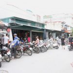 Chợ đồ cổ ở Hà Nội: Bán từ váy cưới cho tới cái cày Chợ đồ cổ ở Hà Nội: Bán từ váy cưới cho tới cái cày