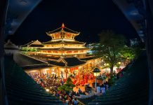 An Giang bứt phá phát triển du lịch Miếu Bà Chúa Xứ Núi Sam (TP.Châu Đốc, An Giang) là điểm du lịch tâm linh nổi tiếng cả nước /// Lâm Minh Nhựt