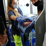 Em bé được bay miễn phí vì sinh ra trên trời Em bé được bay miễn phí vì sinh ra trên trời - 1