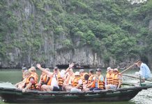 Quảng Ninh tổ chức 64 sự kiện, kỳ vọng đón 3 triệu du khách cuối năm 2020 Quảng Ninh đặt mục tiêu kỷ lục đón 3 triệu lượt khách trong 2 tháng cuối năm /// Ảnh Lã Nghĩa Hiếu