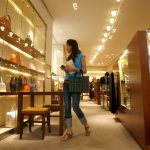 Nhà giàu Mỹ và Trung Quốc tiêu tiền vào đâu gioi nha giau Trung Quoc tieu tien nhieu hon anh 1