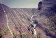 Hiện tượng thác nước chảy hiếm có trên núi đá sa mạc thac nuoc chay tren nui da sa mac anh 1