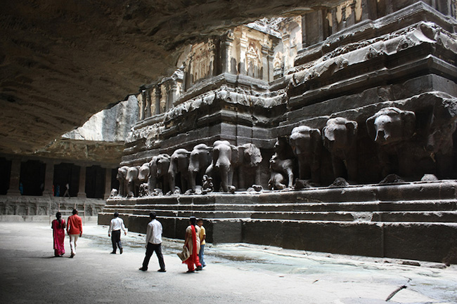 Khám phá hang động cổ đại nhất ở Ấn Độ - 4