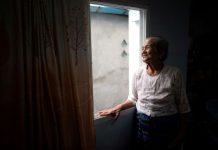 Cụ bà trăm tuổi chiến thắng COVID-19 Cụ bà trăm tuổi chiến thắng COVID-19 - Ảnh 1.