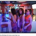 Pattaya ế ẩm, nhân viên quán bar phải livestream bán hàng quan bar Pattaya livestream phuc vu khach tu xa anh 1