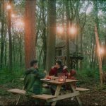 Cắm trại trong rừng già tách biệt thế giới hiện đại cam trai anh 1