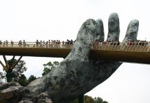 Du khách ghé Đà Nẵng, Quảng Nam và Thừa Thiên Huế dịp cuối năm được ưu đãi ‘khủng’ Du khách ghé Đà Nẵng, Quảng Nam và Thừa Thiên Huế dịp cuối năm được ưu đãi khủng - Ảnh 1.