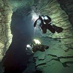 Khám phá 10 hồ nước ngầm “đẹp kỳ ảo” trên thế giới Khám phá 10 hồ nước ngầm “đẹp kỳ ảo” trên thế giới - Ảnh 1.