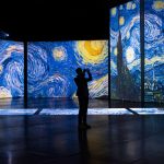 “Đắm mình” trong nghệ thuật tại triển lãm điện tử Van Gogh “Đắm mình” trong nghệ thuật tại triển lãm điện tử Van Gogh - Ảnh 1.