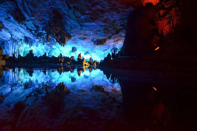 Khám phá 10 hồ nước ngầm “đẹp kỳ ảo” trên thế giới - Ảnh 4.