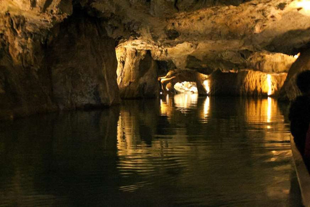 Khám phá 10 hồ nước ngầm “đẹp kỳ ảo” trên thế giới - Ảnh 9.