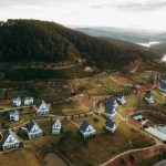 Khám phá khu nghỉ dưỡng Dalat Wonder Resort – “Châu Âu thu nhỏ” bên hồ Tuyền Lâm toàn cảnh Dalat Wonder Resort