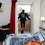 Khách sạn Paris mở cửa chào đón người vô gia cư Khách sạn Paris mở cửa chào đón người vô gia cư