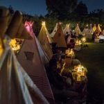 “Rạp phim dưới ánh sao” lung linh thời COVID-19 Rạp phim dưới ánh sao lung linh thời COVID-19 - Ảnh 1.