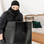 Chủ khách sạn đau đầu vì thói ‘cầm nhầm’ đồ của du khách Chủ khách sạn đau đầu vì thói cầm nhầm đồ của du khách - 1