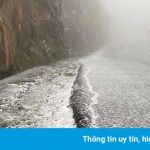 Băng tuyết ở đèo Ô Quy Hồ khiến đường đi nguy hiểm