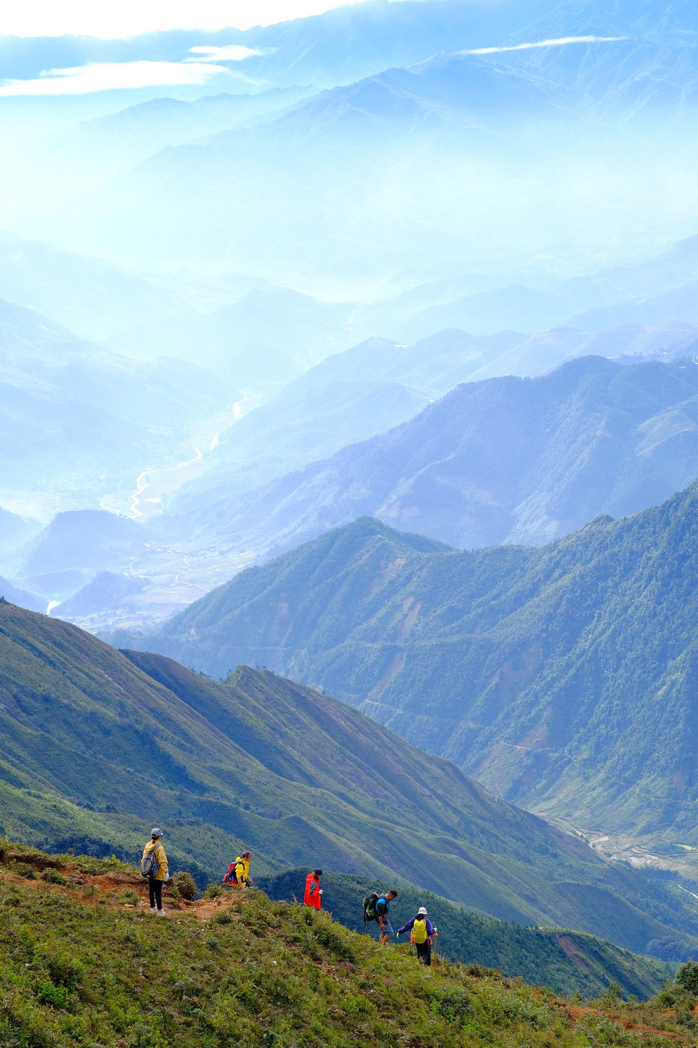 2 ngày leo đỉnh núi Tà Chì Nhù ngắm hoàng hôn tím lịm - Ảnh 11.
