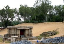 Những bí ẩn chưa lời giải đáp về thị trấn cổ bị chôn vùi dưới cát Những bí ẩn chưa lời giải đáp về thị trấn cổ bị chôn vùi dưới cát