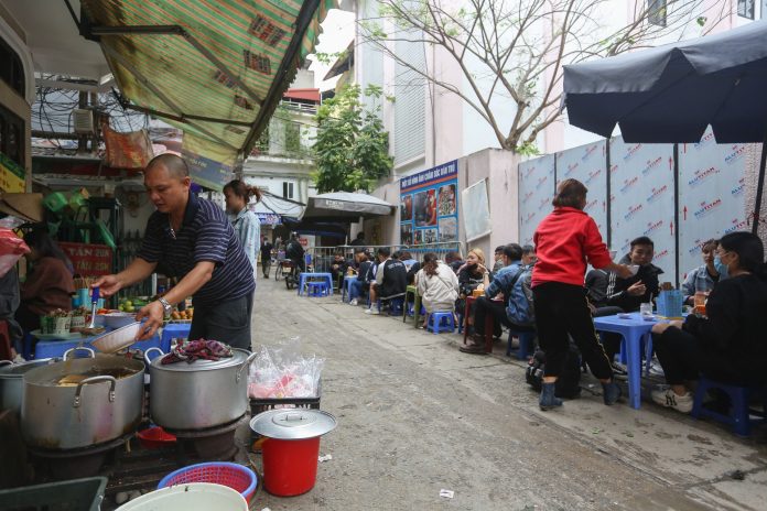 Ban 1000 lon ga tan/ngay o Ha Noi anh 1