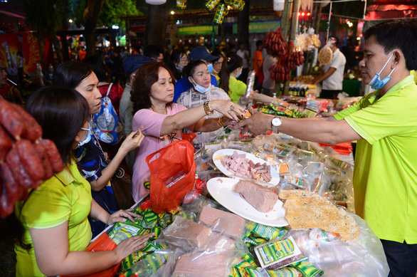 Lễ tết đa màu sắc tại Lễ hội Tết Việt - Ảnh 7.