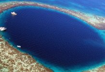 Chiêm ngưỡng “Hố xanh khổng lồ”, một trong những bí ẩn lộng lẫy nhất thế giới Chiêm ngưỡng “Hố xanh khổng lồ”, một trong những bí ẩn lộng lẫy nhất thế giới - Ảnh 1.