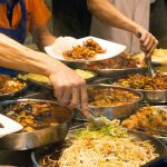 Ẩm thực hàng rong Singapore được công nhận là di sản văn hóa Ẩm thực hàng rong Singapore được công nhận là di sản văn hóa - Ảnh 1.