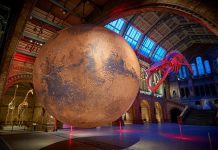 Ấn tượng, mô hình Sao Hỏa khổng lồ tại Bảo tàng Anh Ấn tượng, mô hình Sao Hỏa khổng lồ tại Bảo tàng Anh - Ảnh 1.