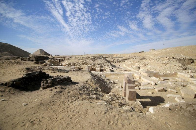 Phát hiện hàng chục quan tài cổ đại 3000 năm tuổi tại Ai Cập - Ảnh 3.