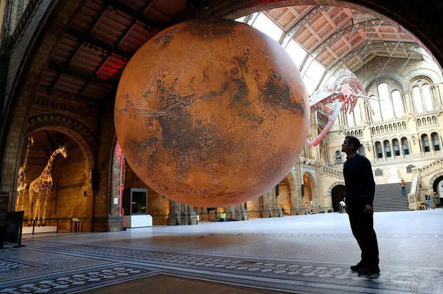 Ấn tượng, mô hình Sao Hỏa khổng lồ tại Bảo tàng Anh - Ảnh 3.