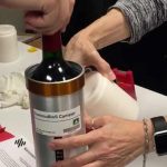 Rượu vang Pháp ‘ủ’ trên vũ trụ 12 tháng chuẩn bị đáp xuống Trái đất Rượu vang Pháp ‘ủ’ trên vũ trụ 12 tháng chuẩn bị đáp xuống Trái đất - Ảnh 1.