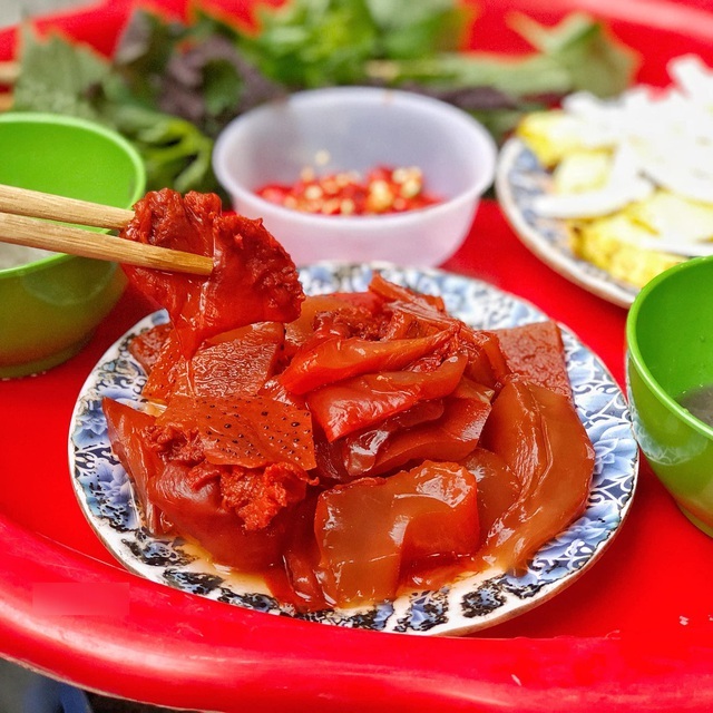 Độc lạ món sứa 'hạ hỏa', được ví là sashimi phiên bản Việt