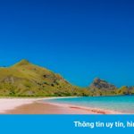 Những bãi biển có cát màu khác lạ