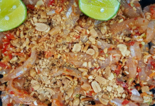 Món gỏi cá hút khách nhất Quy Nhơn được ví như ‘sushi’ phiên bản Việt Món gỏi cá hút khách nhất Quy Nhơn được ví như sushi phiên bản Việt - Ảnh 1.